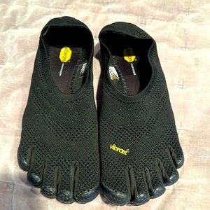Vibram El-X Knit black men’s size 11.0-11.5